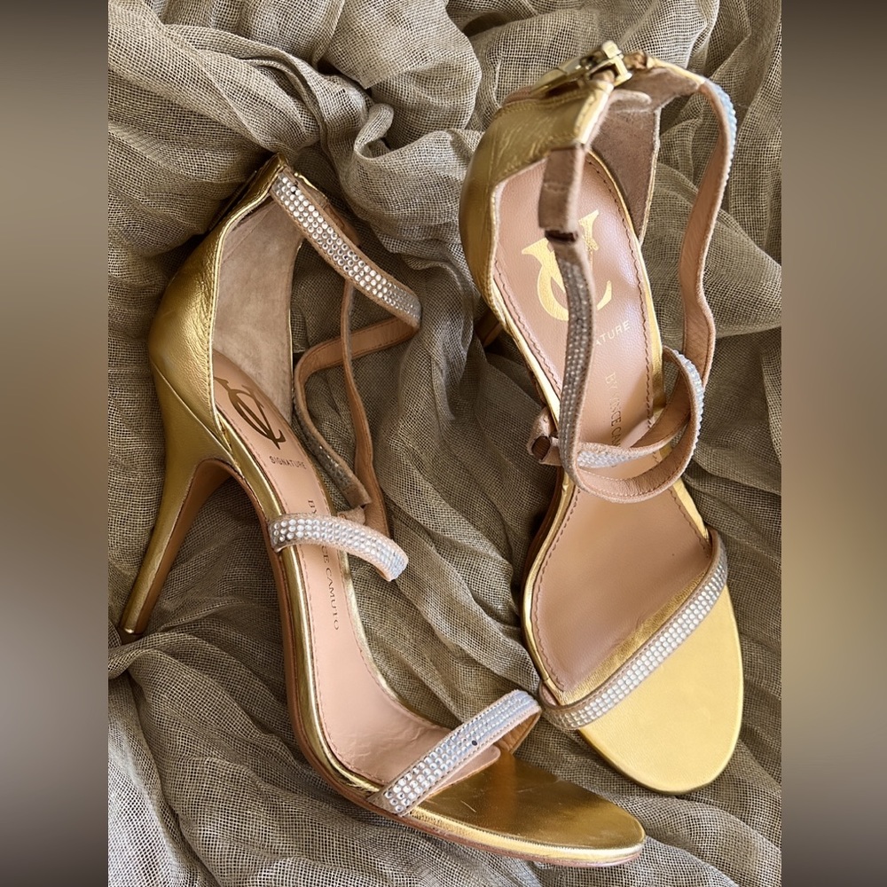 Vince Camuto signature line heels size 8